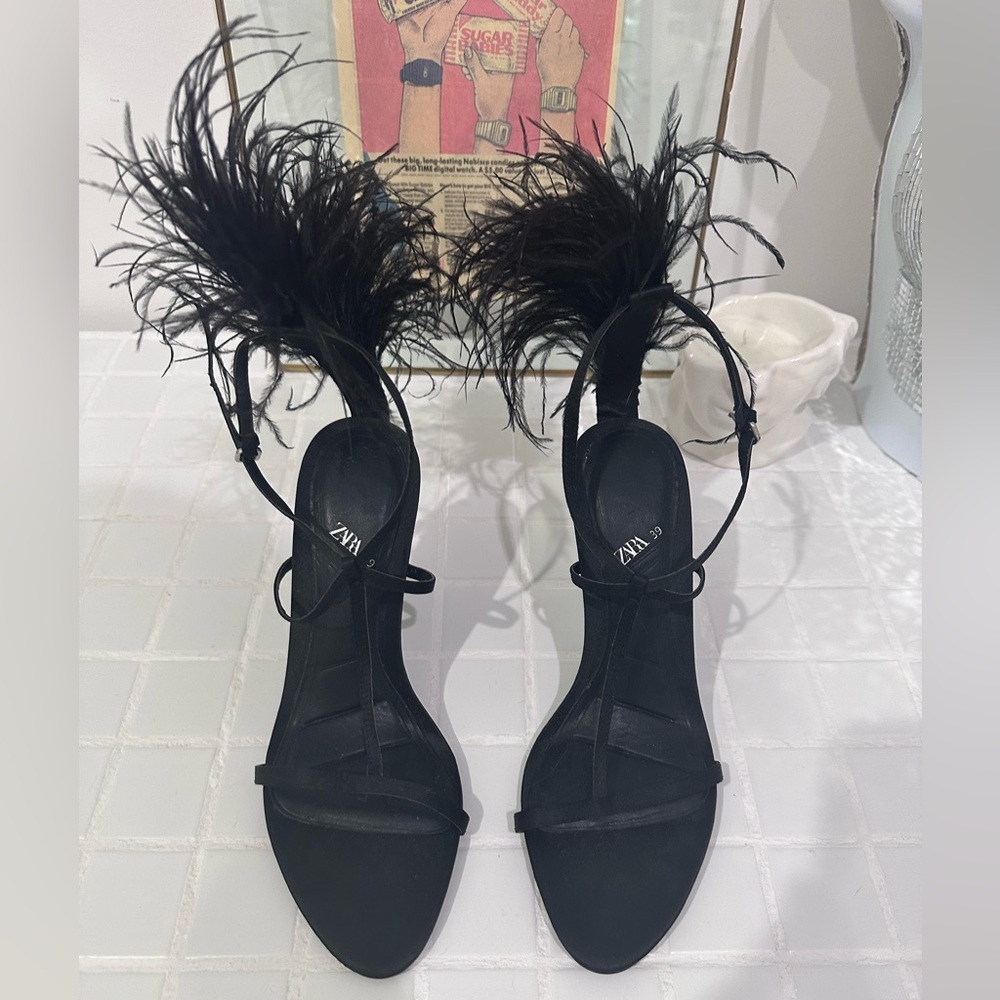 Zara Black Feathered Heels Elegant Stiletto Design